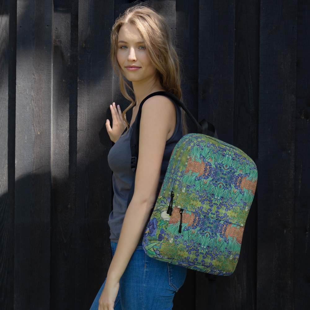 spacious travel bag